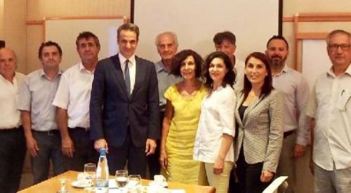 Başbakan Miçotakis, Kıbrıslı Türklerle görüştü