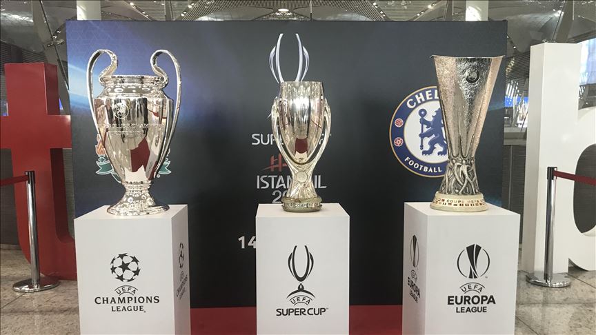 UEFA kupaları İstanbul Havalimanı'nda sergilenmeye başlandı