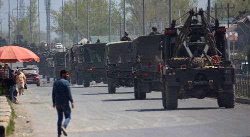 Hindistan Cammu Keşmir'in özel statüsünü ortadan kaldırdı