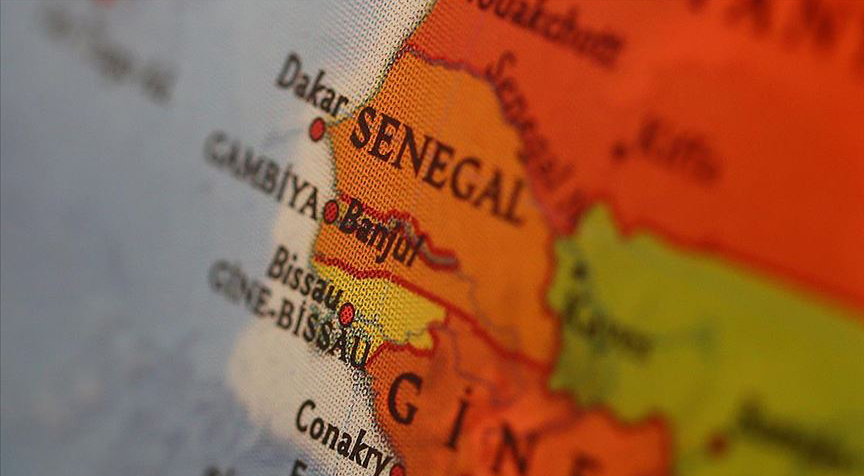 Senegal'de Fransız okulunun kampüste namaz kılınmasını yasakladığı iddiası