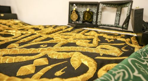 Osmanlı'nın Kabe örtüsü dünyaya tanıtılıyor