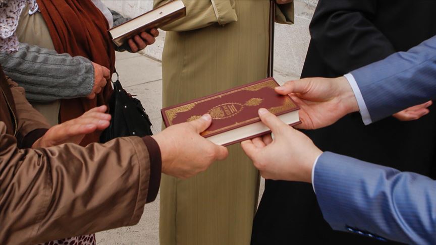 İngiltere'de 'Kur'an-ı Kerim dağıtılmasını yasaklama' teklifi