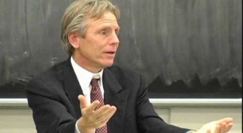 Müslüman olan ABD'li Profesörün ilk namazı