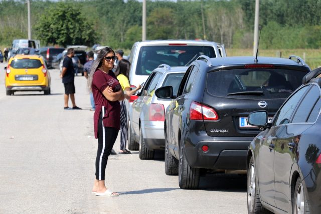 Sınır kapılarında yoğunluk