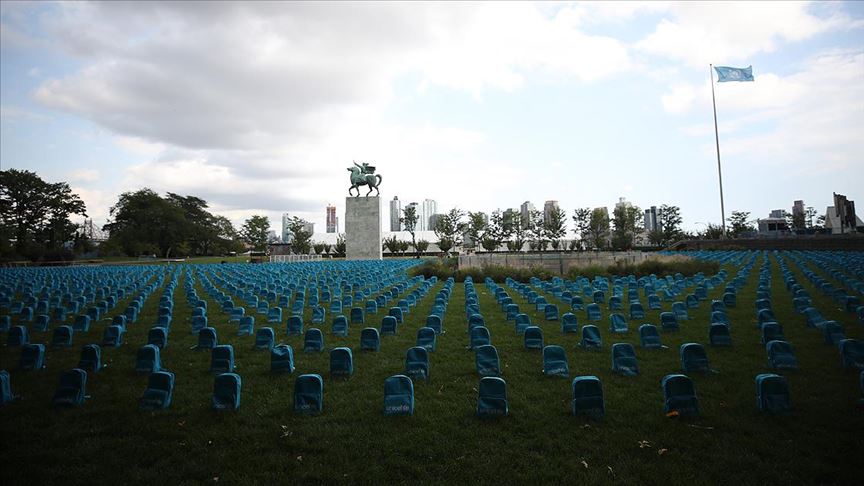 Okul çantaları 'mezar' oldu