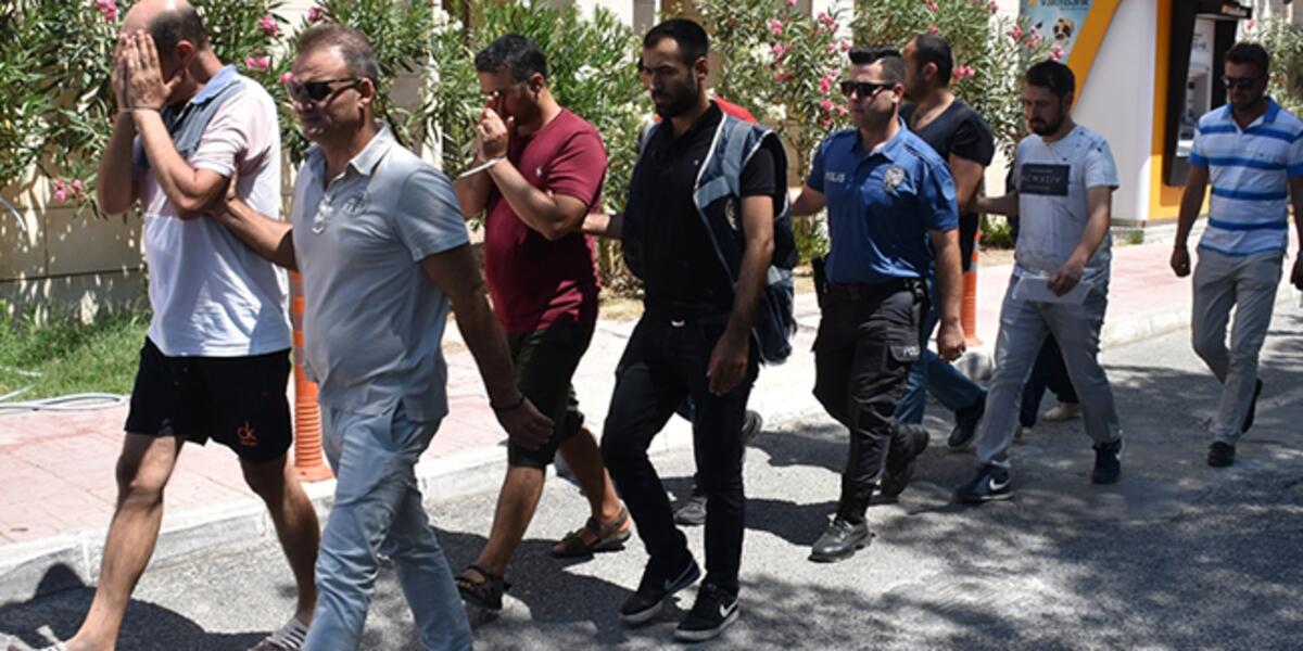 Yunanistan'a kaçmaya çalışan 3'ü FETÖ şüphelisi 5 kişi yakalandı