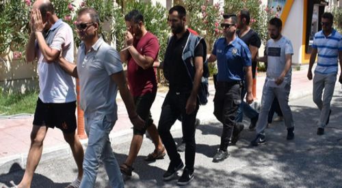 Yunanistan'a kaçmaya çalışan 3'ü FETÖ şüphelisi 5 kişi yakalandı