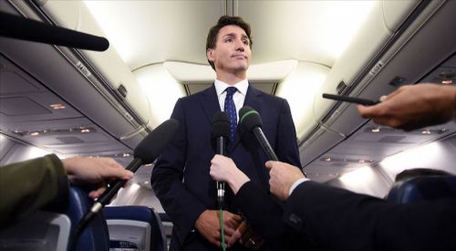 Trudeau 'ırkçı' fotoğraftan dolayı özür diledi