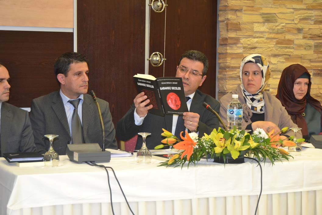 “Sabahsız Geceler” adlı kitap tanıtımına yoğun ilgi