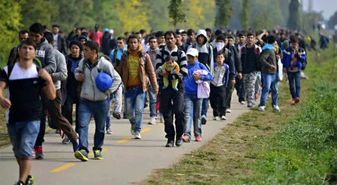 Yunanistan 10 bin mülteciyi Türkiye'ye iade edecek
