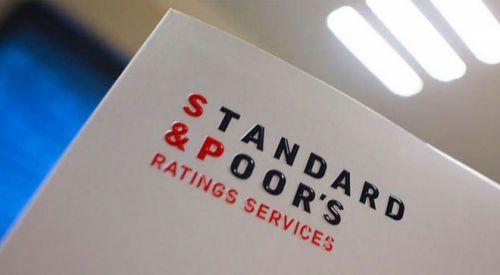 S&P Yunanistan'ın kredi notunu yükseltti