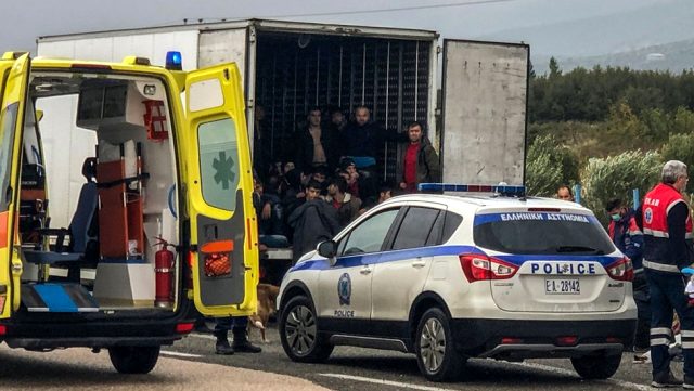 İskeçe'de donduruculu TIR'da 41 mülteci bulundu