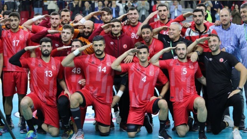 Yunanistan'da ırkçılığa maruz kalan Türk hentbolculardan mesaj