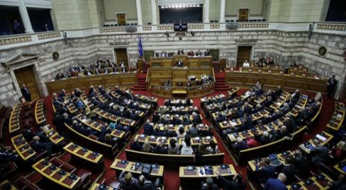 Yunan anayasasında değişiklik parlamentoda kabul edildi