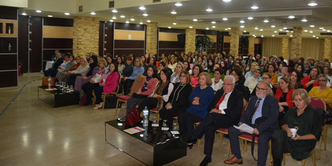 “Sağlıklı Kadın Sağlıklı Aile” konulu panel gerçekleşti