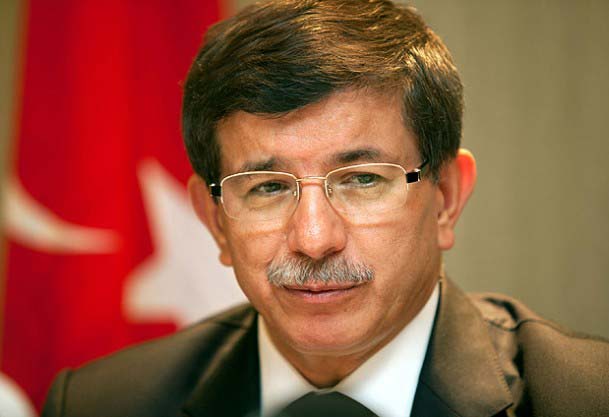 Davutoğlu: Türk-Yunan ilişkilerinde yeni ufuklar açmak istiyoruz