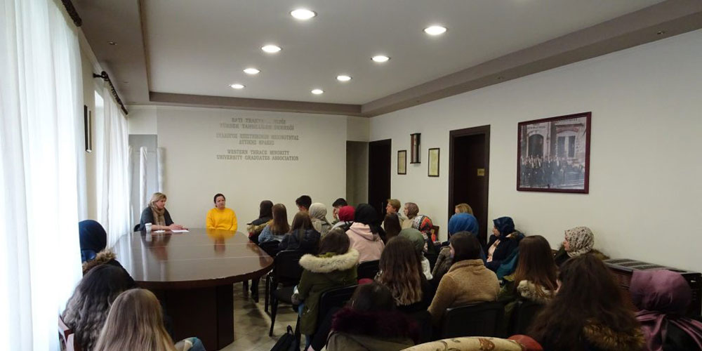 Bayan doktorlar öğrencilere mesleklerini tanıttı