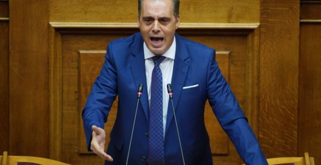 Parlamentoda İslam'a küfreden Velopulos'a ağzının payını verdiler