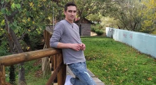 Mustafçova genç Ceyhan'a ağlıyor