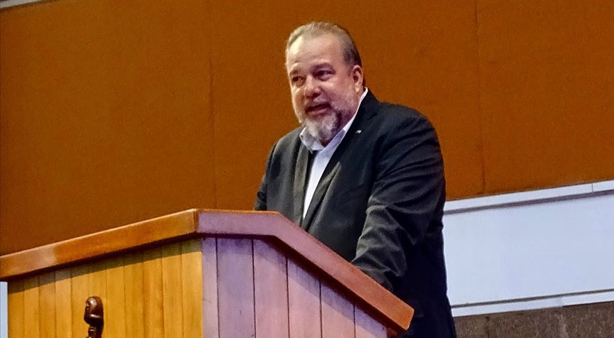 Küba'da 43 yıl aradan sonra başbakan seçildi