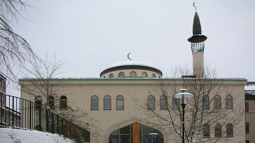 İsveç’teki Müslümanları "çocuklarını öldürmekle" tehdit ettiler