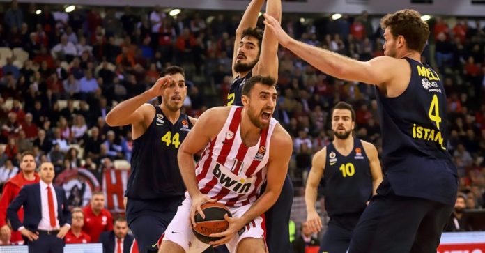 Fenerbahçe Beko Atina'da Olympiakos'a konuk olacak