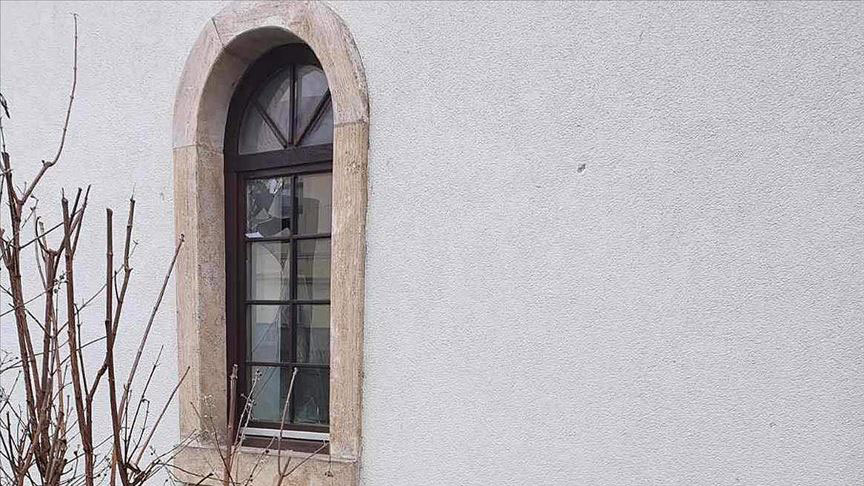 Bosna Hersek'in Bosanska Dubica şehrindeki tarihi cami saldırıya uğradı