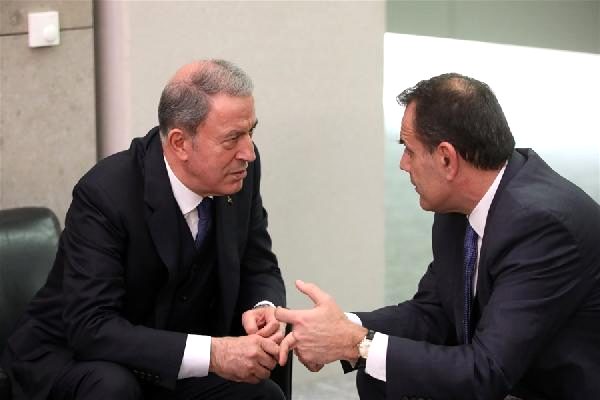 Türkiye ve Yunanistan Savunma Bakanları görüştü