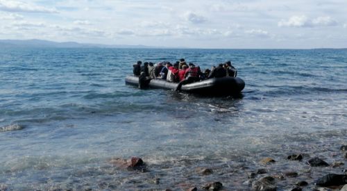 Ayvacık'tan bota bindirilen mülteciler 25 dakikada Yunanistan'da