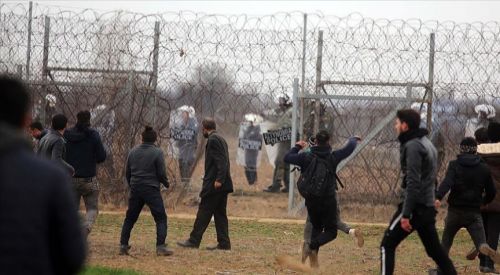 Yunan polis ve sınır birlikleri mültecilere ateş açtı: 1 ölü, 5 yaralı
