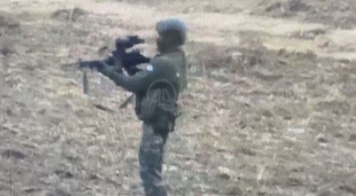 Yunan sınır güçleri sığınmacıların umuduna 'ateş' ediyor