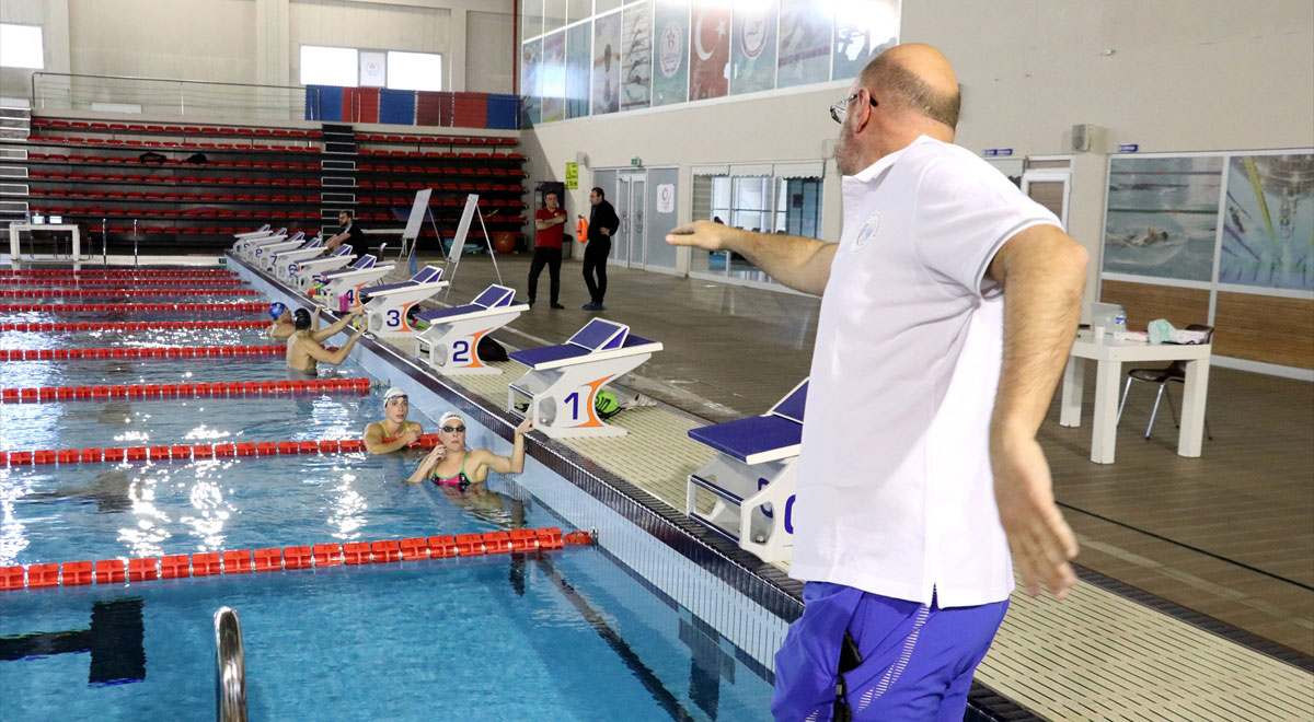 Yunanistan Yüzme Milli Takımı Erzurum'da güç depoluyor