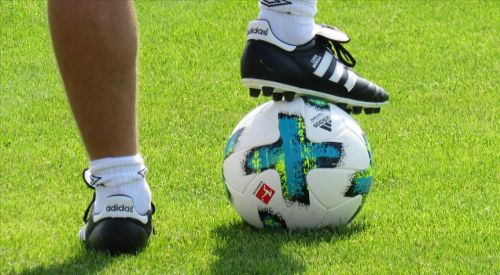 Almanya'da futbol karşılaşmaları koronavirüs sebebiyle askıya alındı