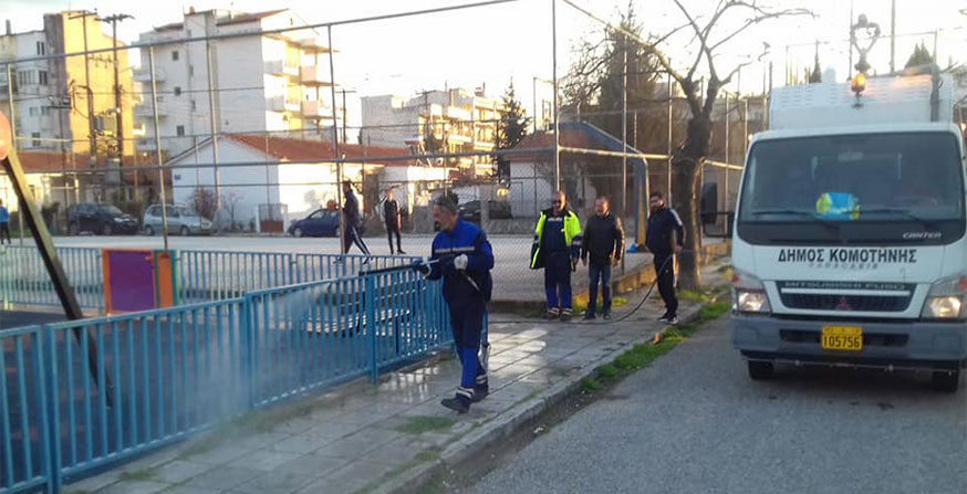 Gümülcine şehrinde ilaçlama çalışmaları yapıldı
