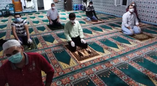 Balkanlar'da Kadir Gecesi dualarla idrak edildi