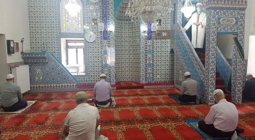 VİDEO | Batı Trakya'da Müslüman Türkler 9 hafta sonra Cuma namazına kavuştu