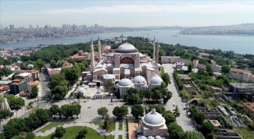 'Ayasofya'nın yeniden camiye dönüştürülmesinin önünde hiçbir engel yok'