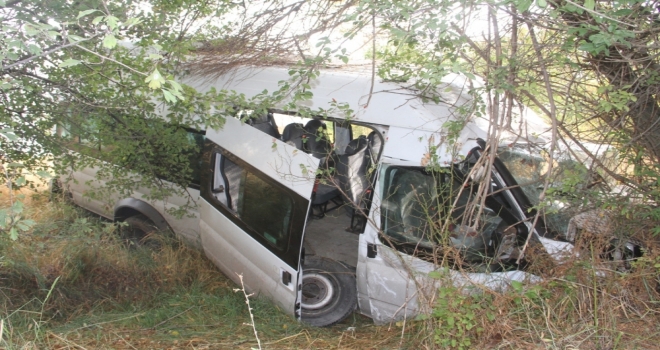 İskeçe-Selanik kara yolunda kaza: 1 ölü, 7 yaralı