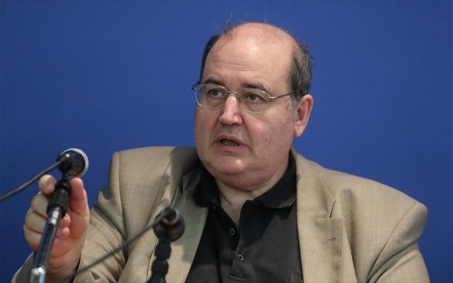 Nikos Filis: Hükümet Türkiye'den korkuyor
