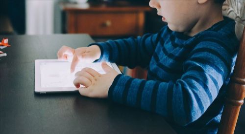 'İlgilenilmeyen çocuğun ebeveyni sosyal medya olur'