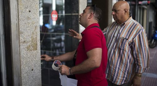 Atina'da Müslümanlara ait ibadet yeri kapatıldı