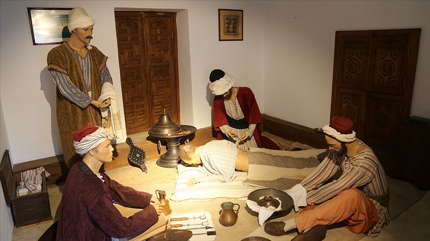 Osmanlı'da 'İnsana verilen değerin' anlatıldığı II. Bayezid Külliyesi Sağlık Müzesi