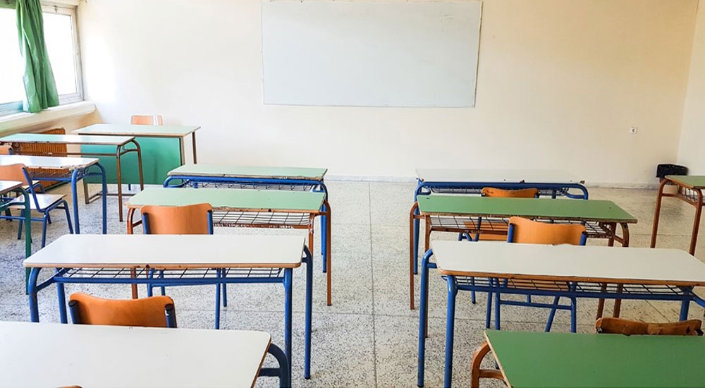 Yunanistan’da korona sebebiyle geçici olarak kapatılan okul ve sınıflar çoğaldı