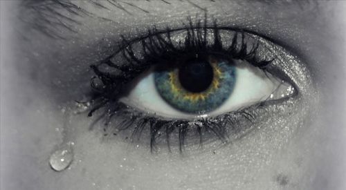 Gözyaşında da koronavirüs tespit edildi