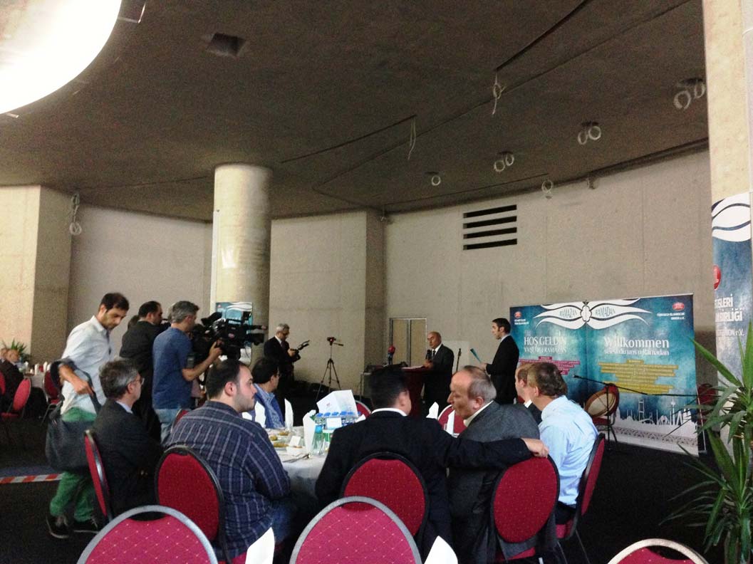 Türk ve Almanlar DİTİB’in iftar programında buluştu