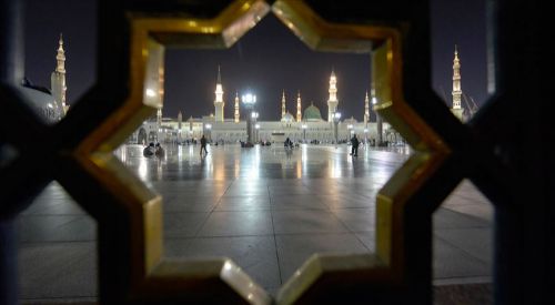 Örnek kişiliğiyle insanlığa rehber olan son peygamber: Hazreti Muhammed