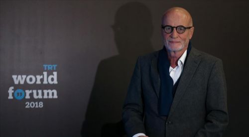 Fransız siyaset bilimci Burgat, Charlie Hebdo'nun kirli geçmişini ortaya döktü