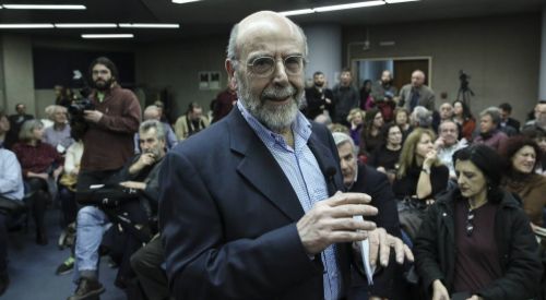 Antonis Liakos: Macron'un İslam'a yönelik politikası saldırgan ve hakaret edici