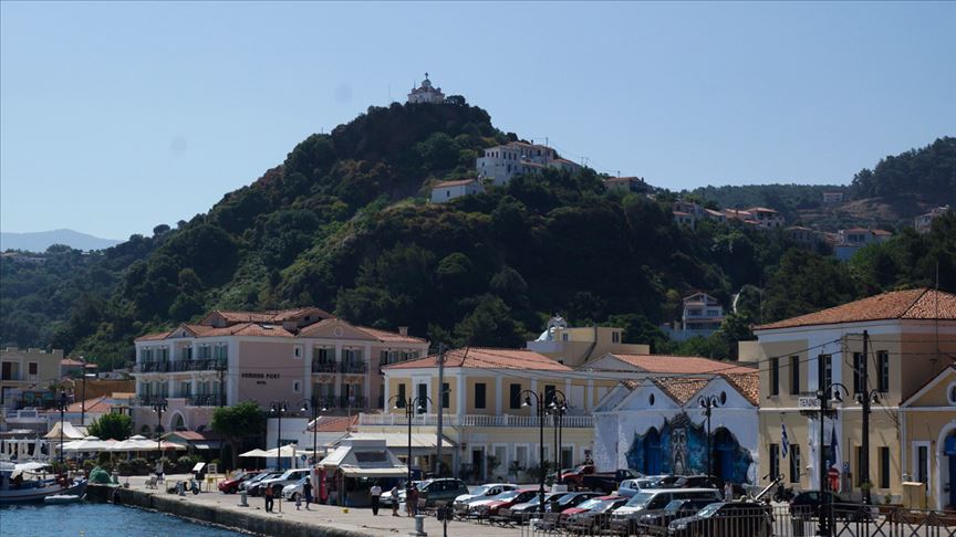 Sisam Adası'ndaki depremde iki öğrenci hayatını kaybetti