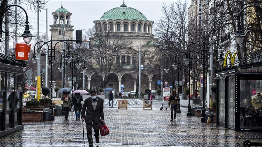 Bulgaristan’da günlük Kovid-19 vaka sayısı ilk kez 4 bini geçti